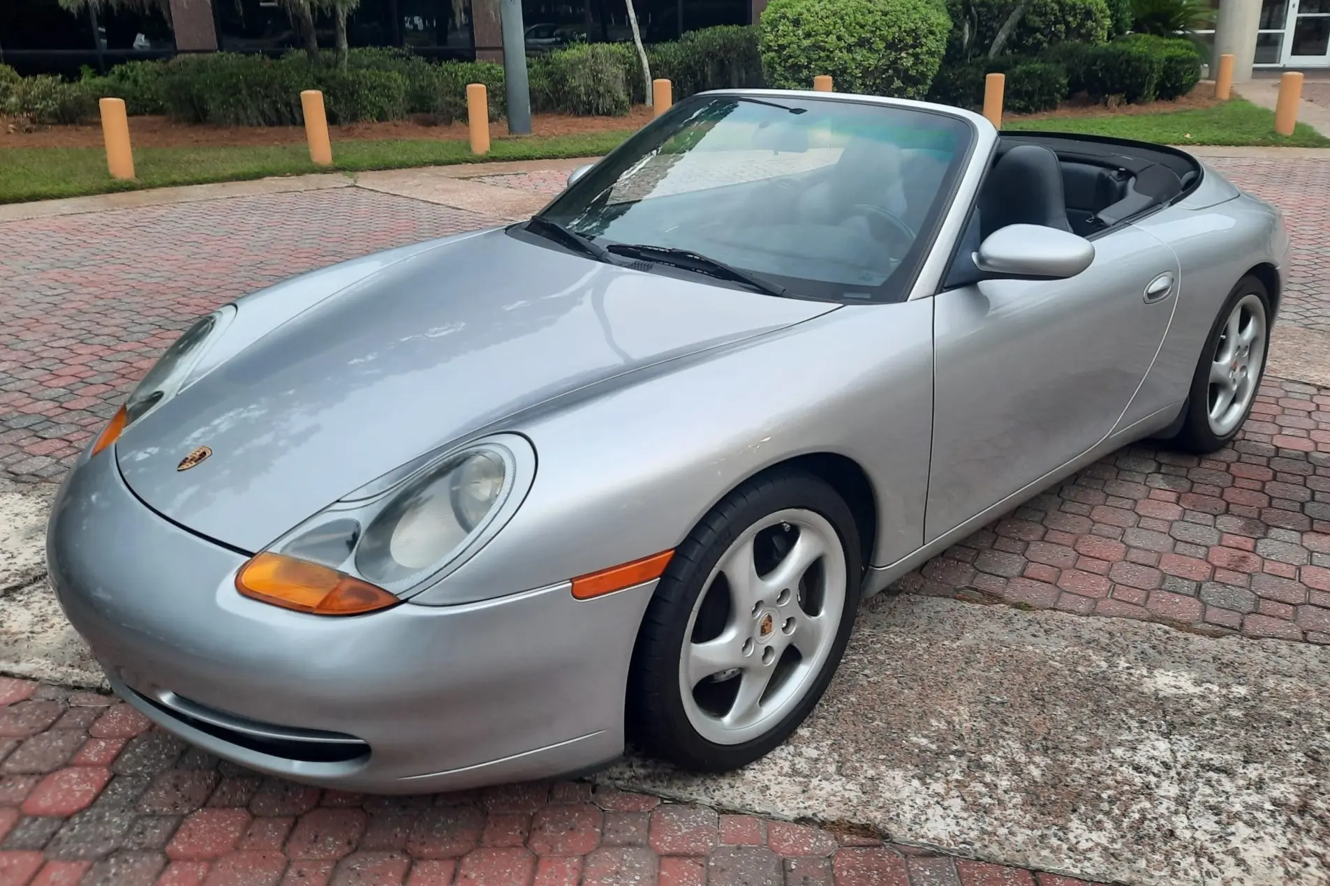 1999 Porsche 911 Carrera Cabriolet