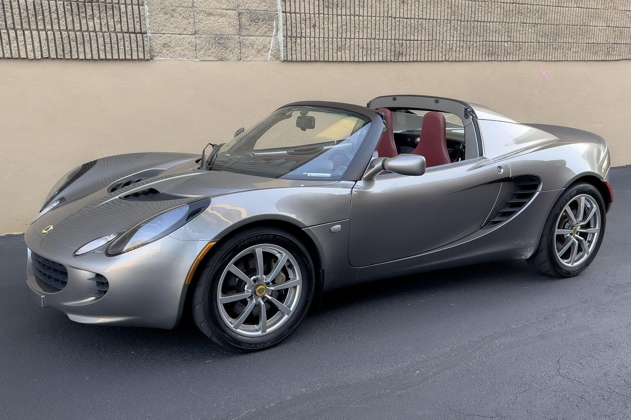 2005 Lotus Elise