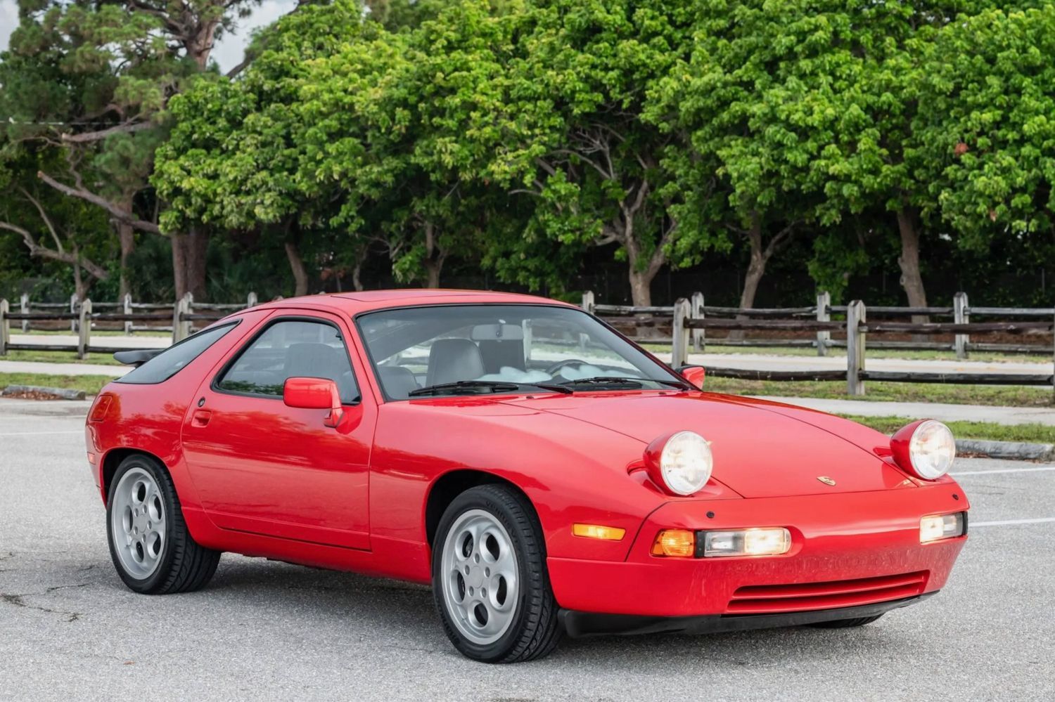 1987 Porsche 928 S4