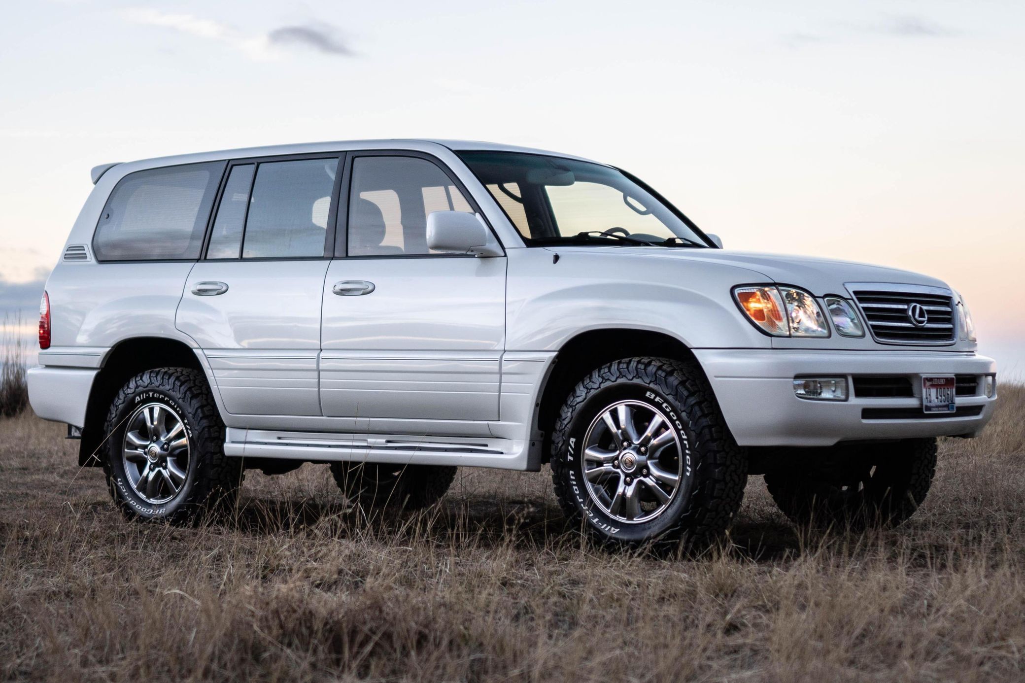 2003 Lexus LX