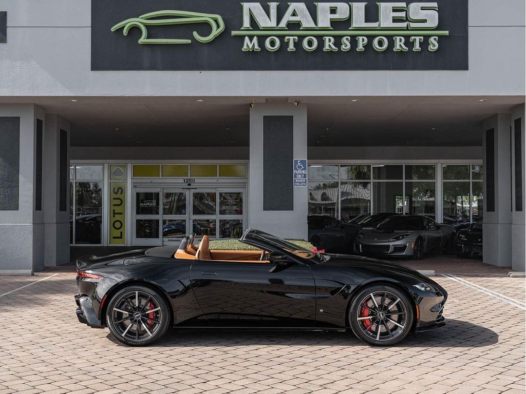 2021 Aston Martin Vantage V8 Roadster