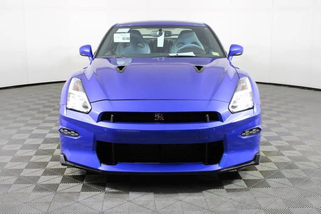 2024 Nissan GT-R T-spec