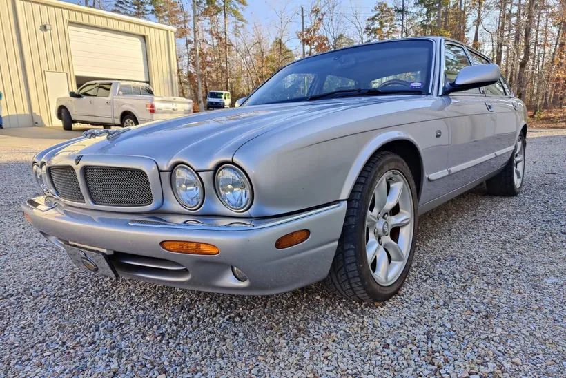 2000 Jaguar XJ XJR