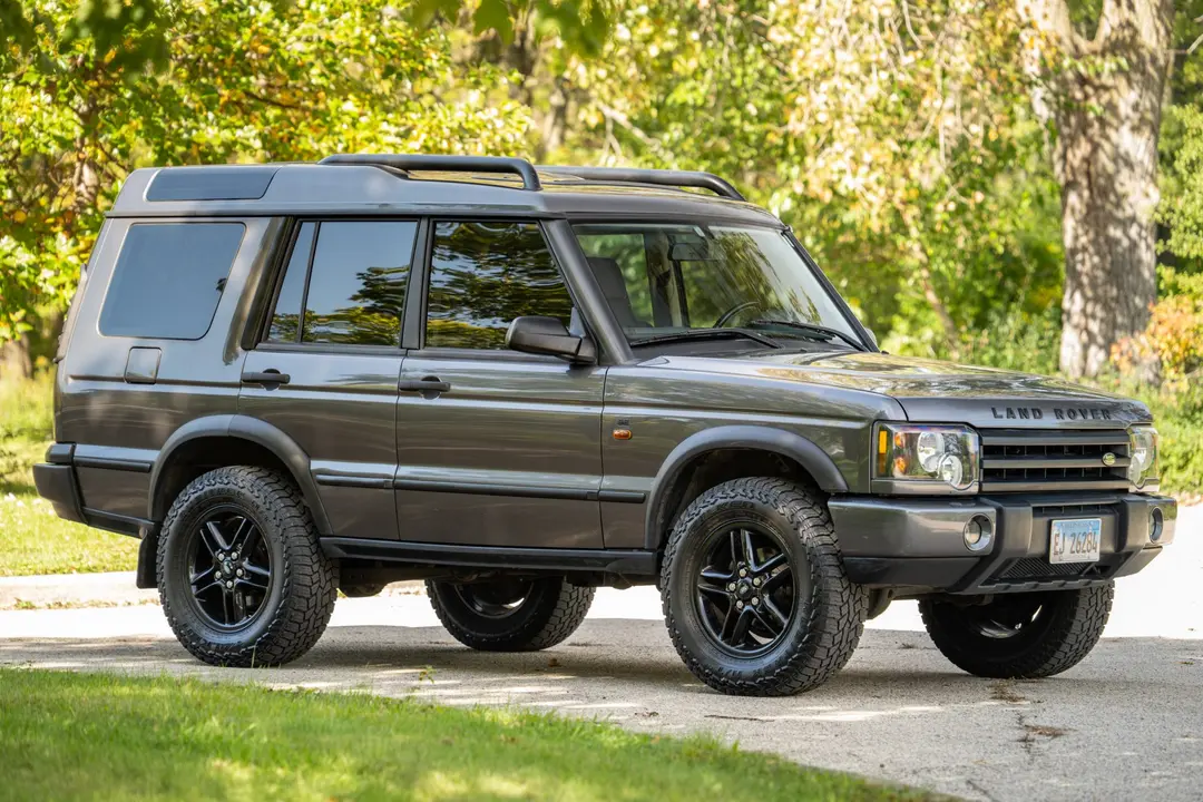 1998 Land Rover Discovery, sold Oct 2026