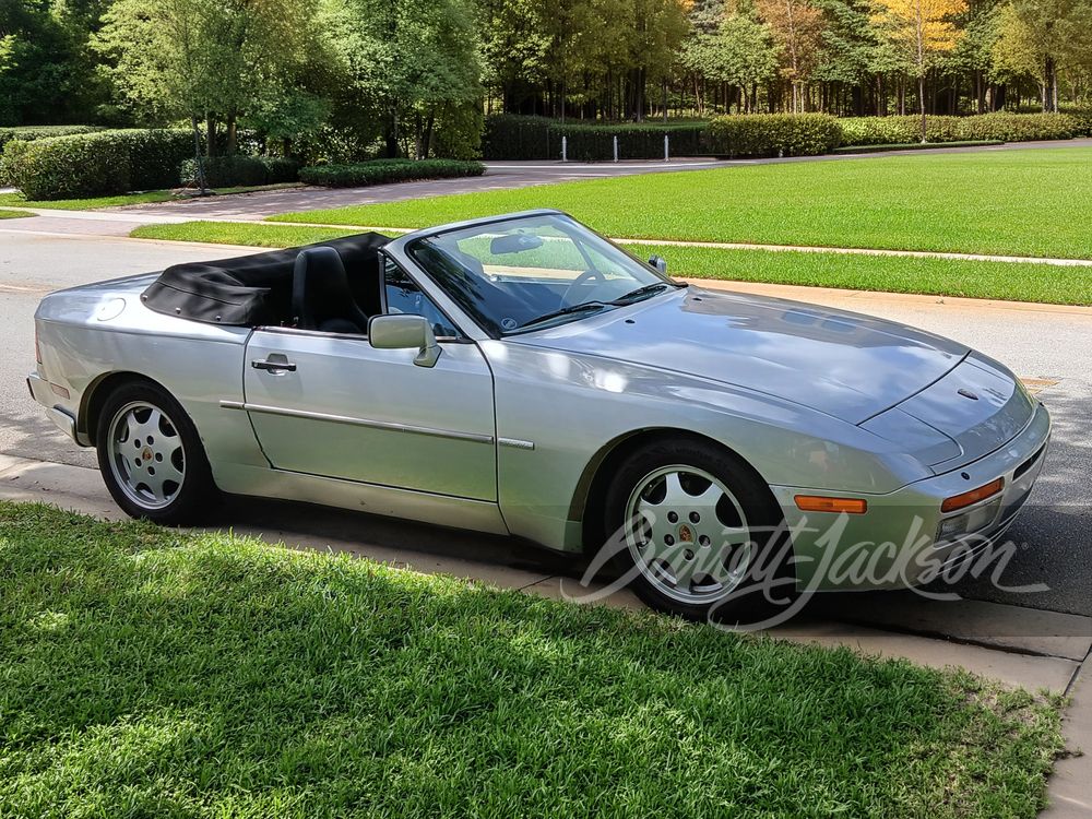 1990 Porsche 944 S2