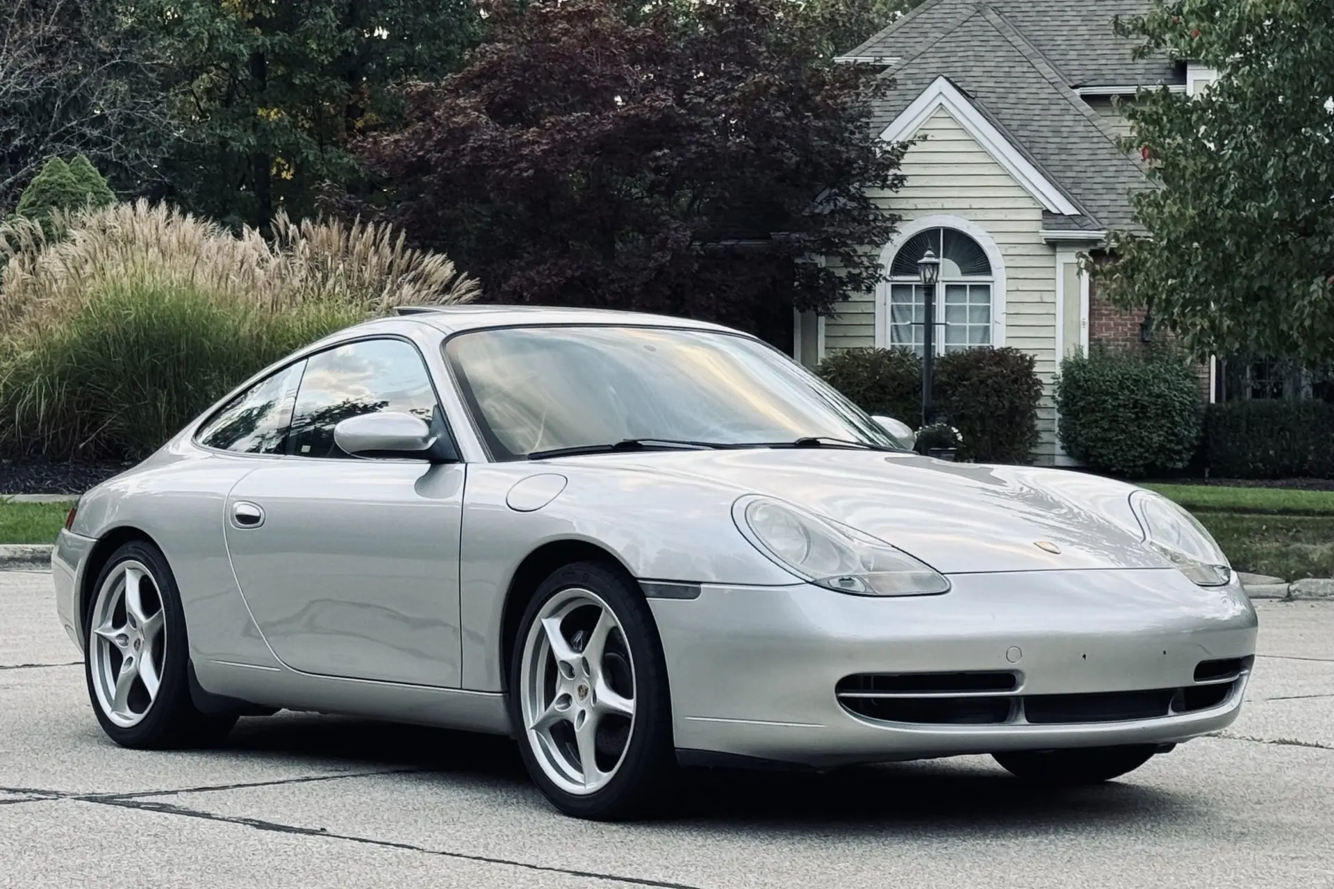 2000 Porsche 911 Carrera 4