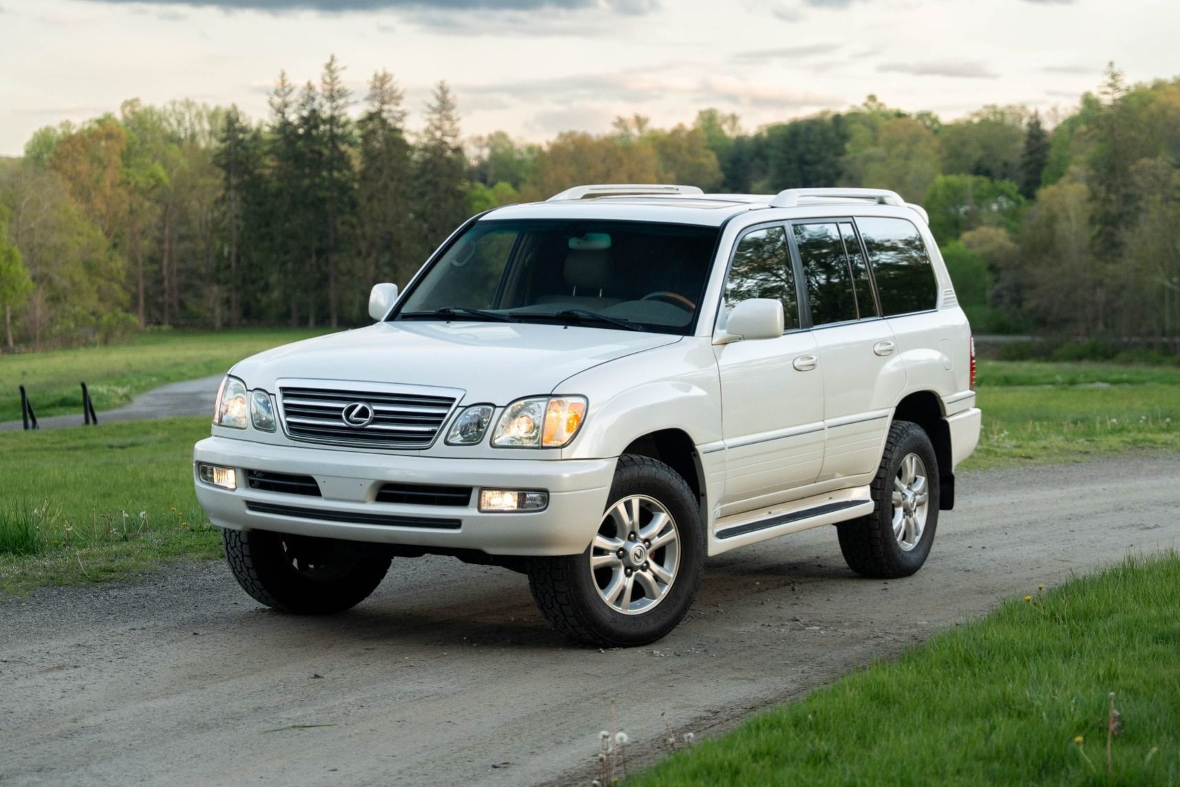 2003 Lexus LX