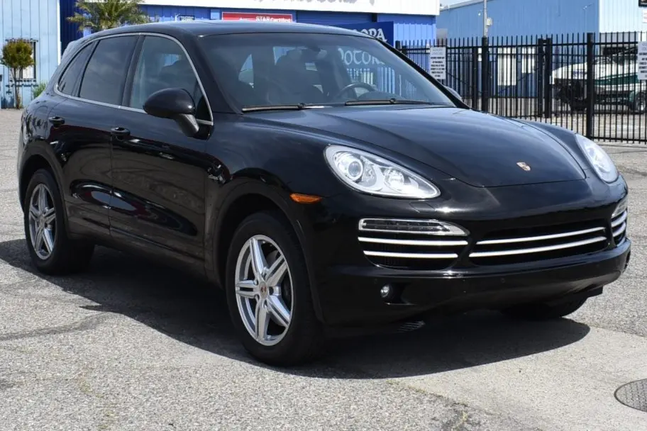 2014 Porsche Cayenne Platinum Edition