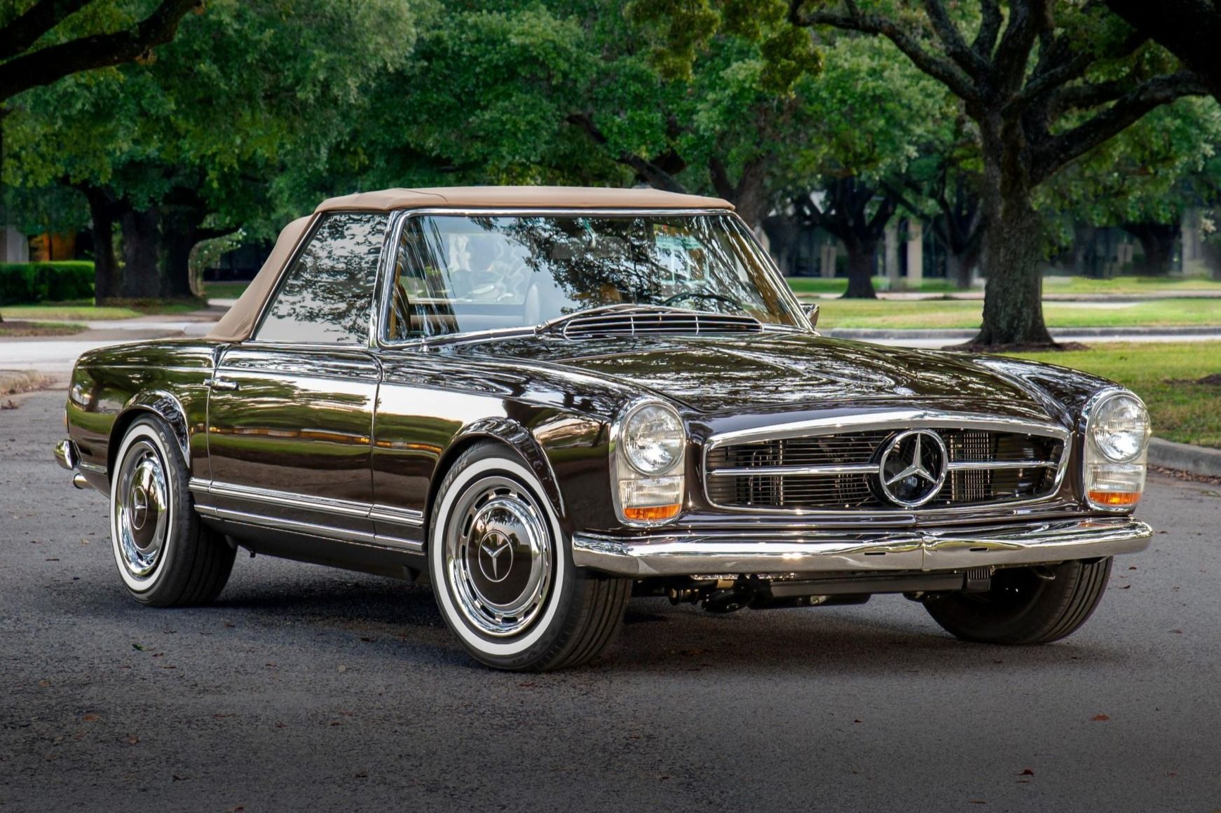 1970 Mercedes-Benz SL-Class 280SL Pagoda