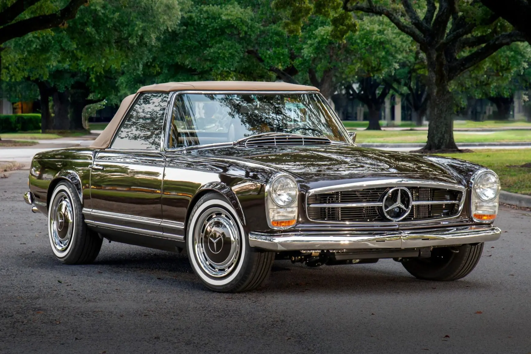 1970 Mercedes-Benz SL-Class 280SL Pagoda