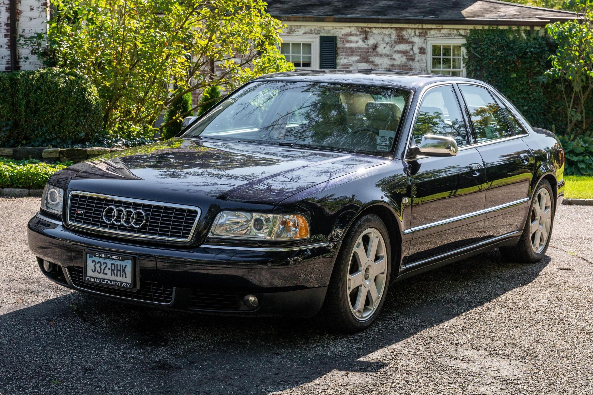 2002 Audi S8