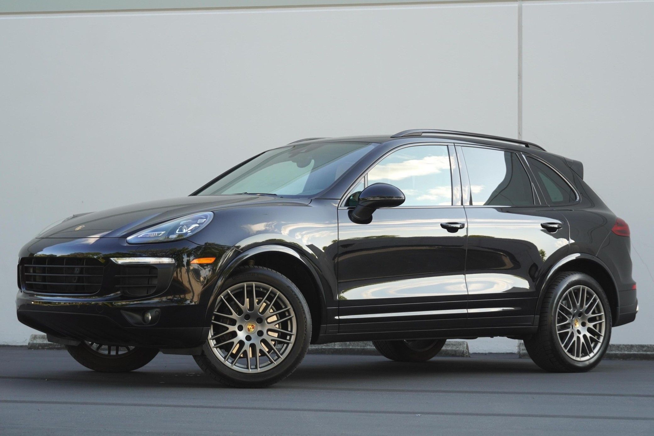 2018 Porsche Cayenne Platinum Edition