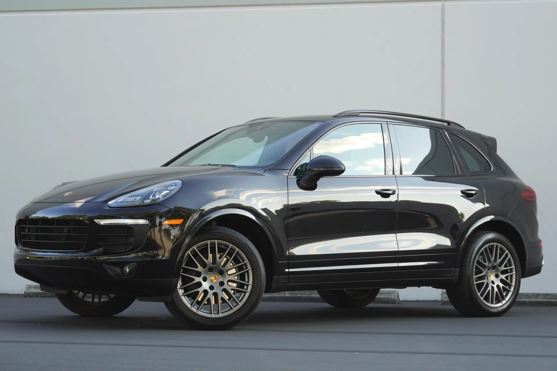 2018 Porsche Cayenne Platinum Edition