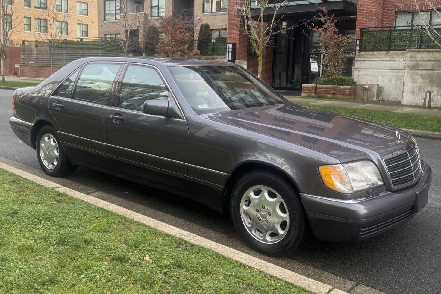 1995 Mercedes-Benz S-Class