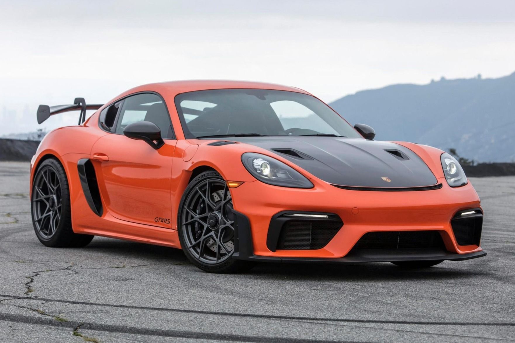 2023 Porsche Cayman GT4 RS Weissach