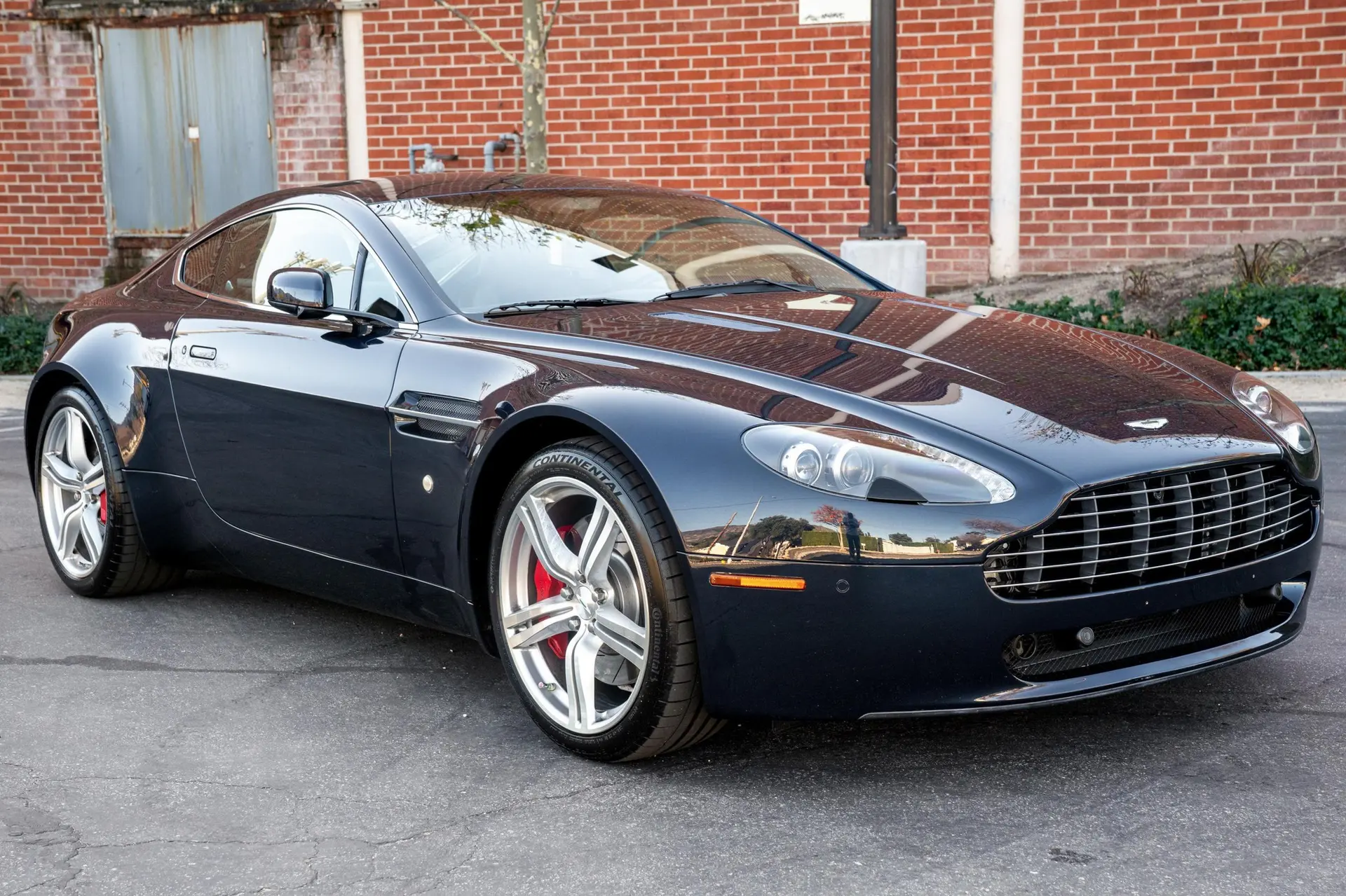 2009 Aston Martin Vantage Race Cars