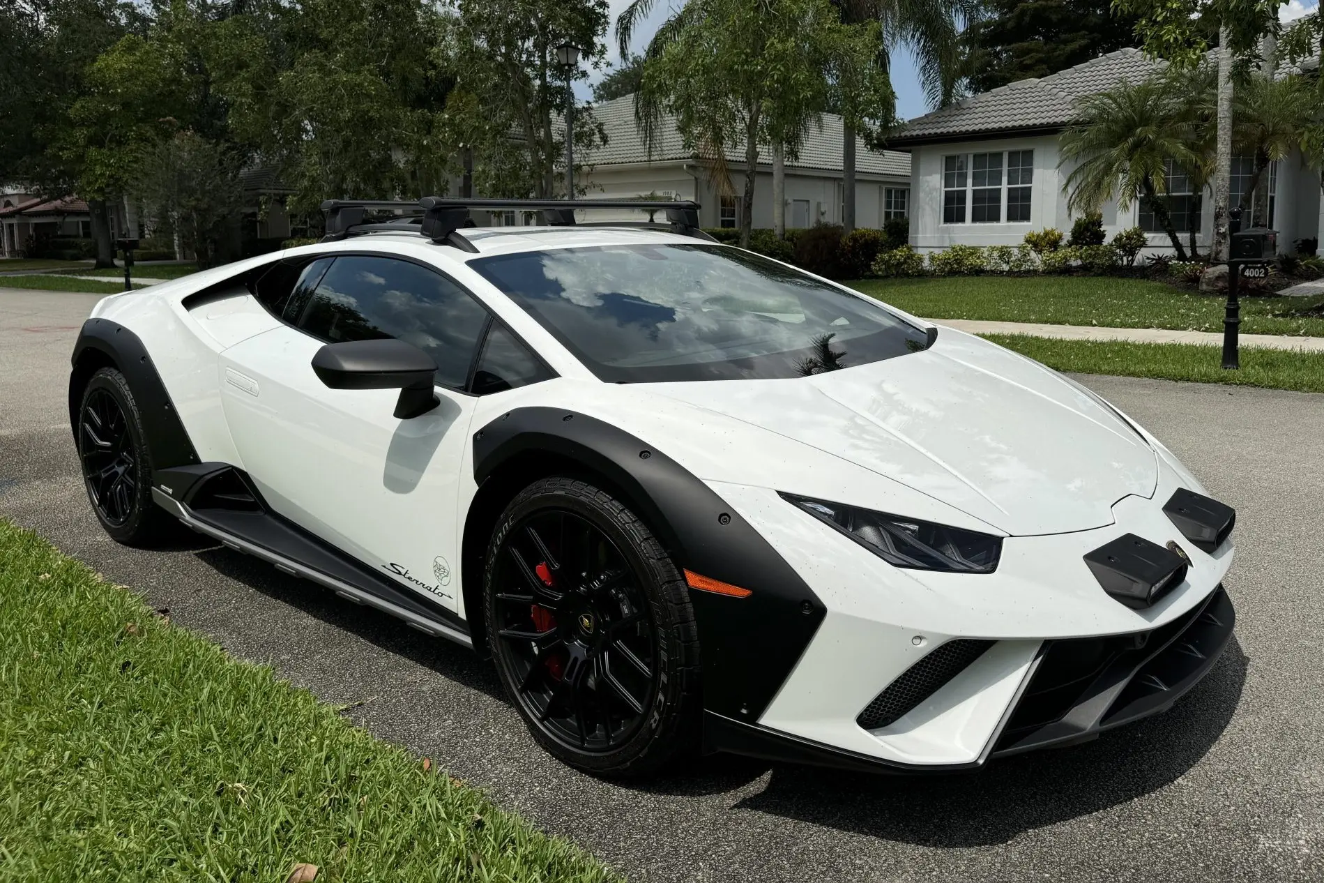 2023 Lamborghini Huracán Sterrato