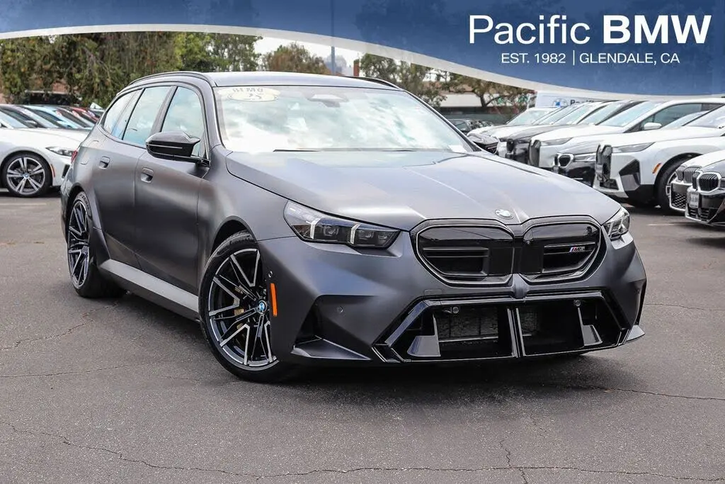 2025 BMW M5