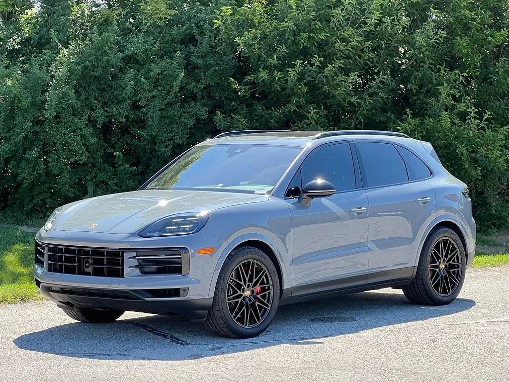 2024 Porsche Cayenne S