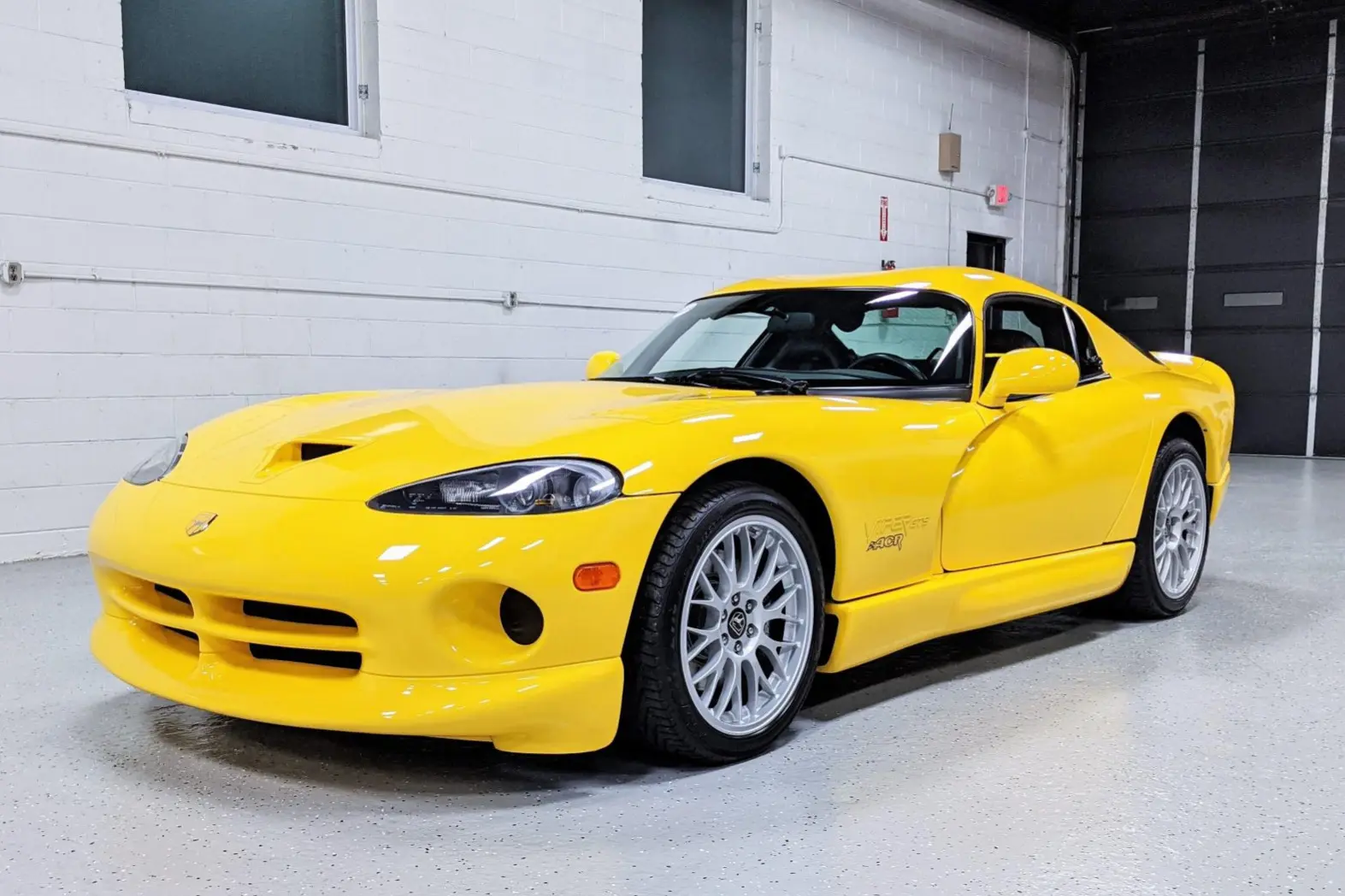 2001 Dodge Viper GTS