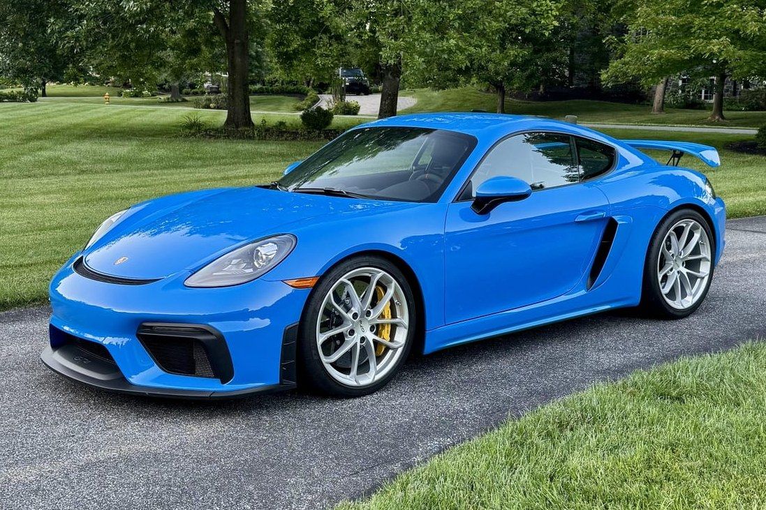 2023 Porsche Cayman GT4