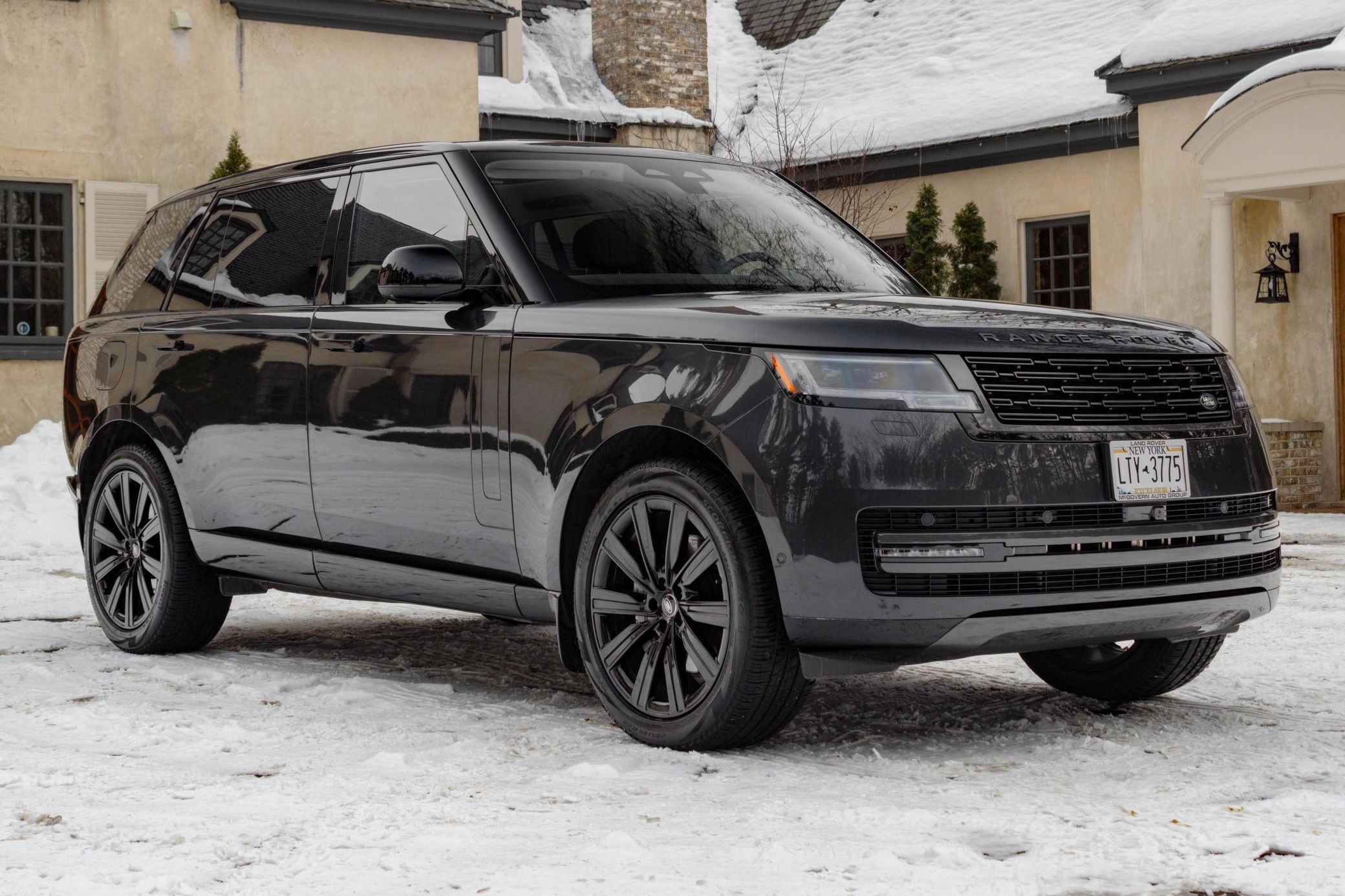 2025 Land Rover Range Rover P400 SE