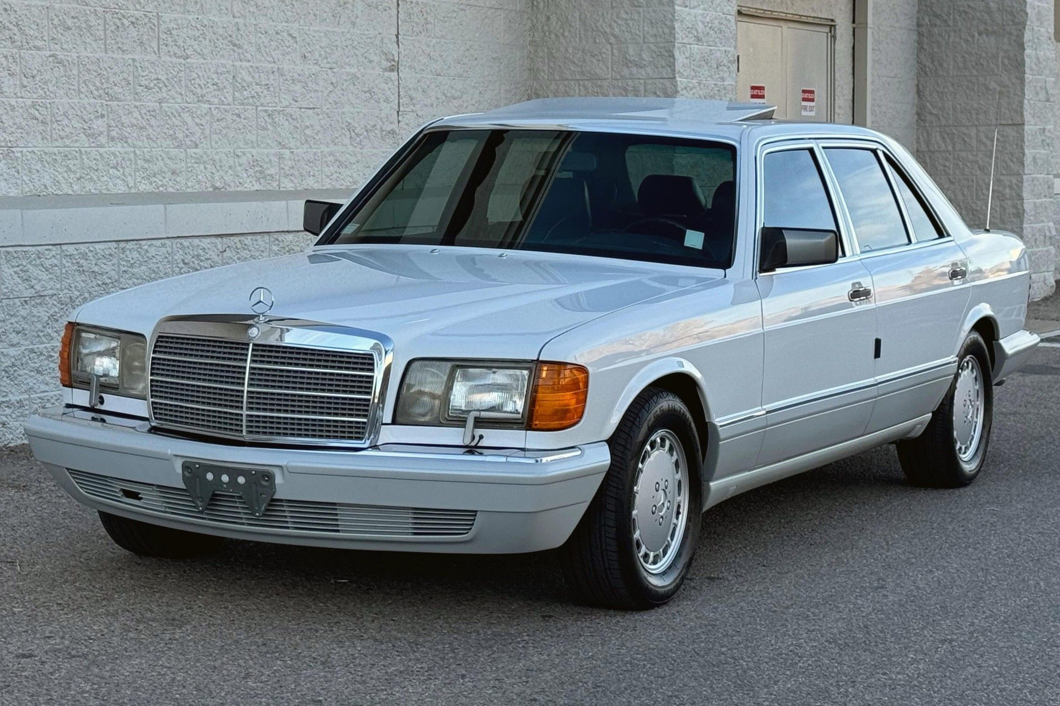 1991 Mercedes-Benz S-Class