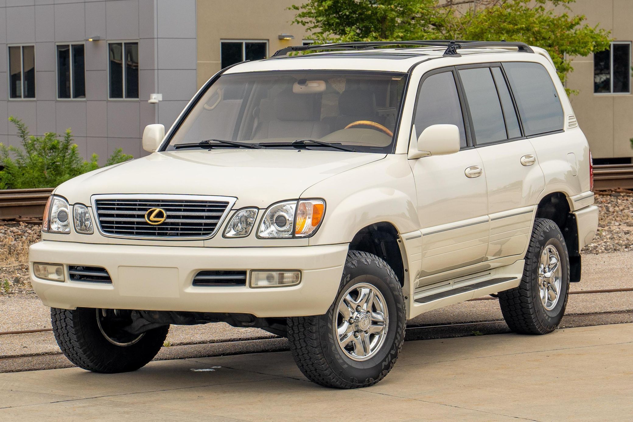 2001 Lexus LX