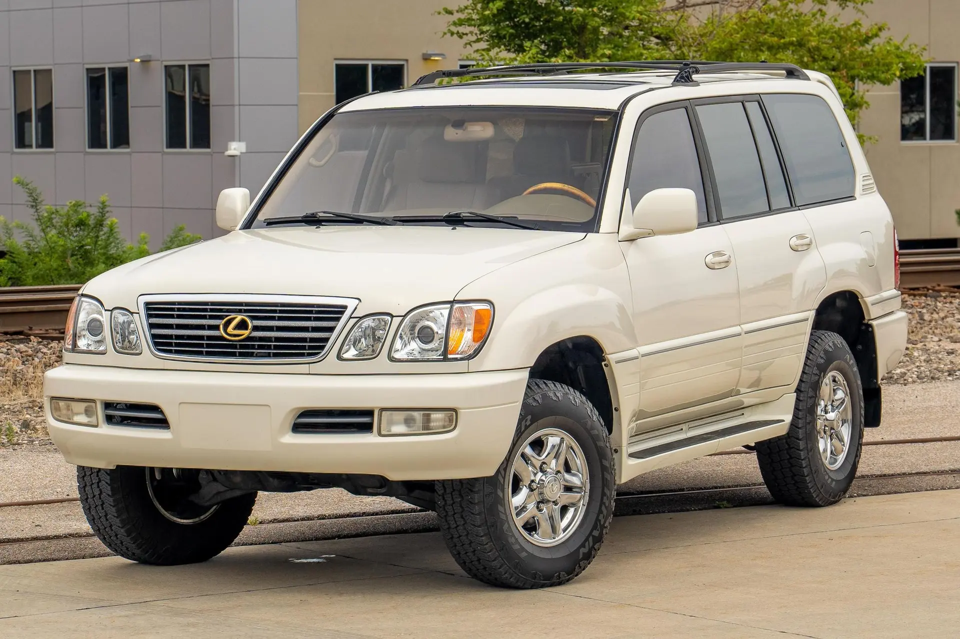 2001 Lexus LX