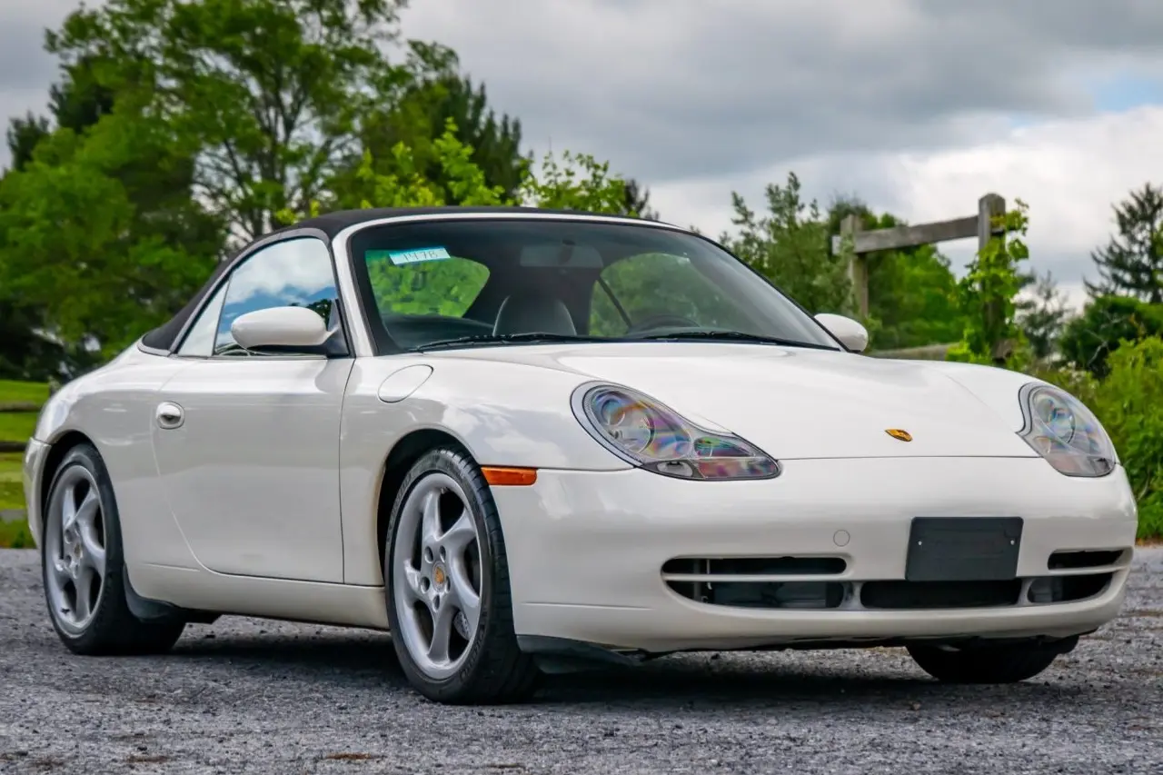 2000 Porsche 911 Carrera Cabriolet