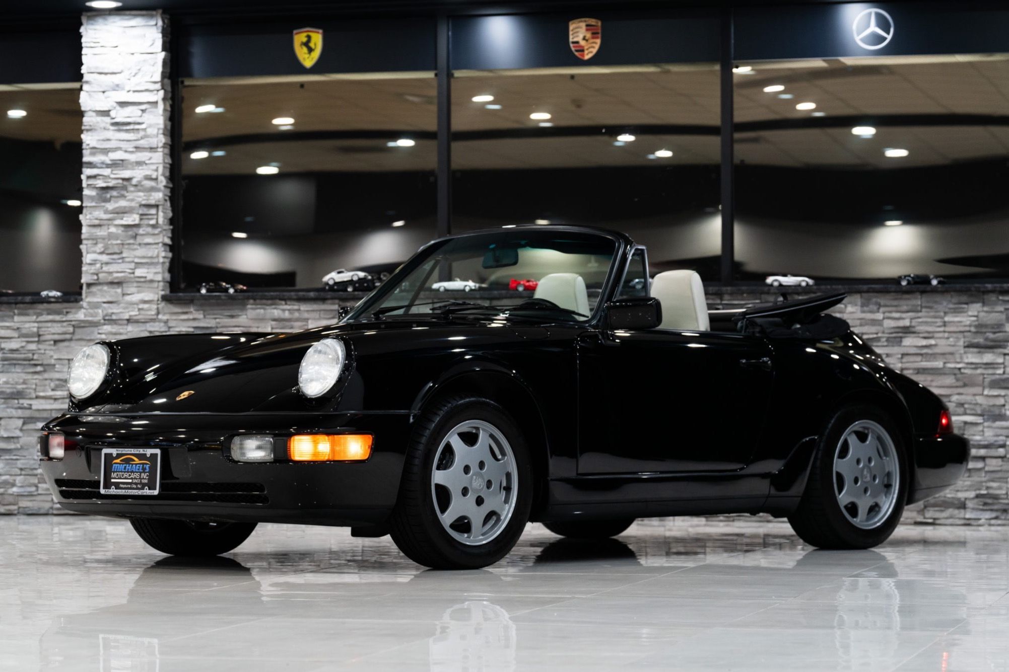 1990 Porsche 911 Carrera 4 Cabriolet
