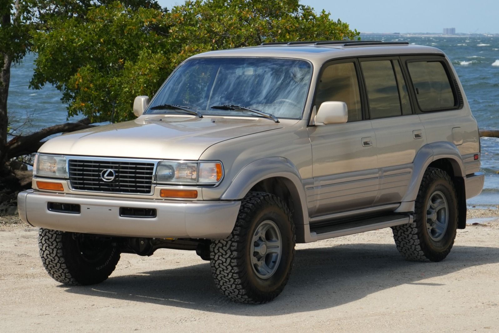 1997 Lexus LX