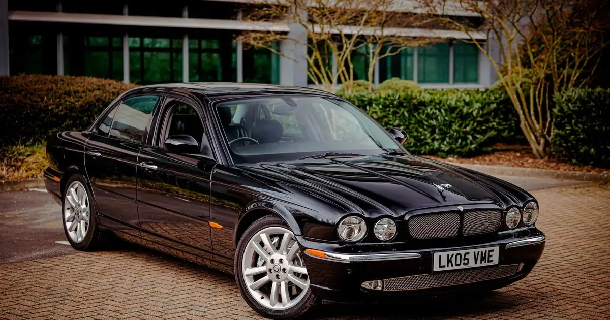 2005 Jaguar XJR