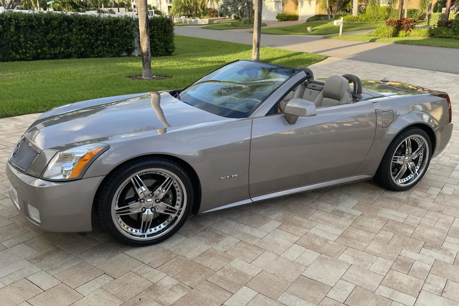 2005 Cadillac XLR