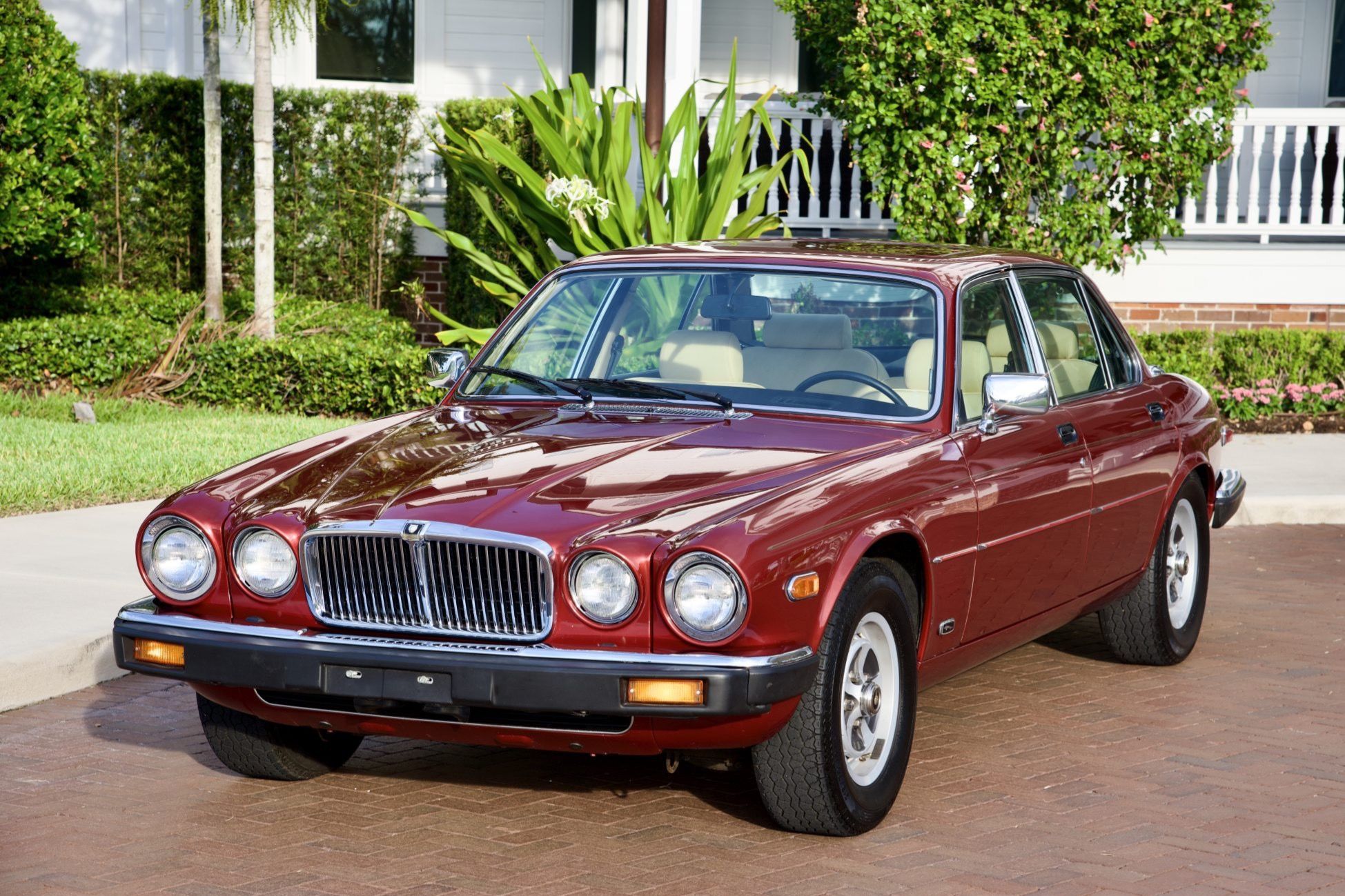 1987 Jaguar XJ