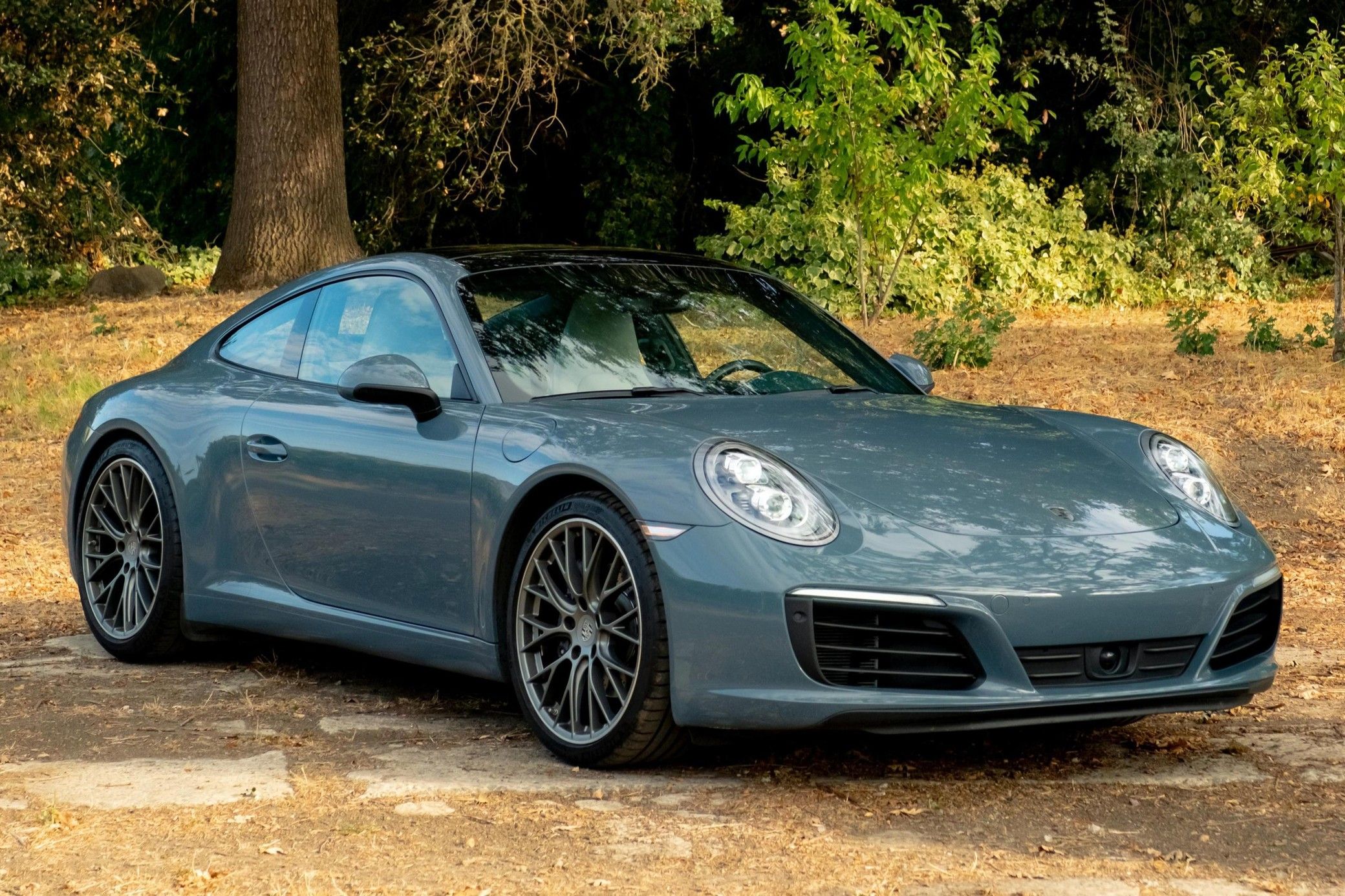 2018 Porsche 911 Carrera