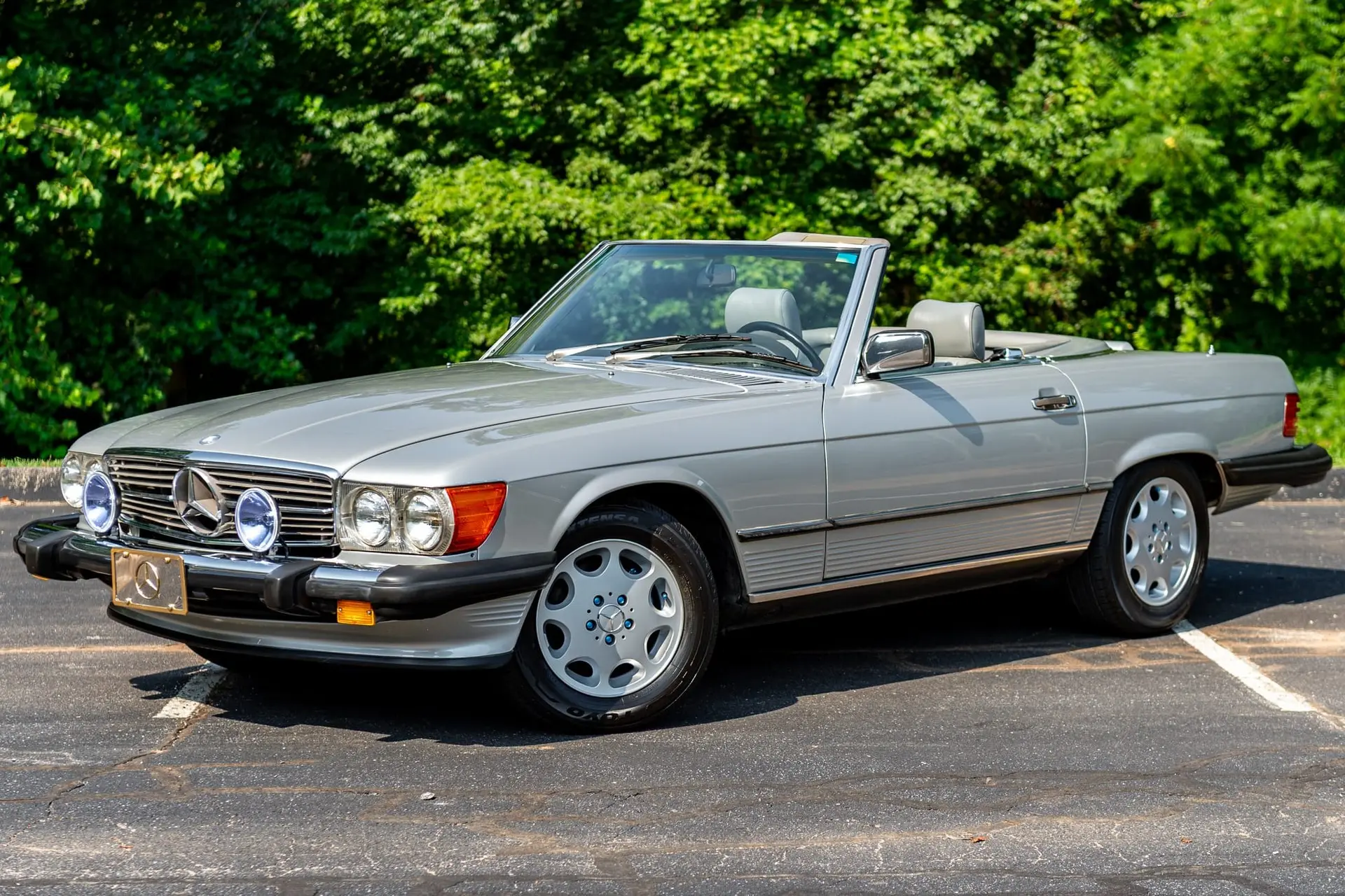 1988 Mercedes-Benz SL-Class 560SL