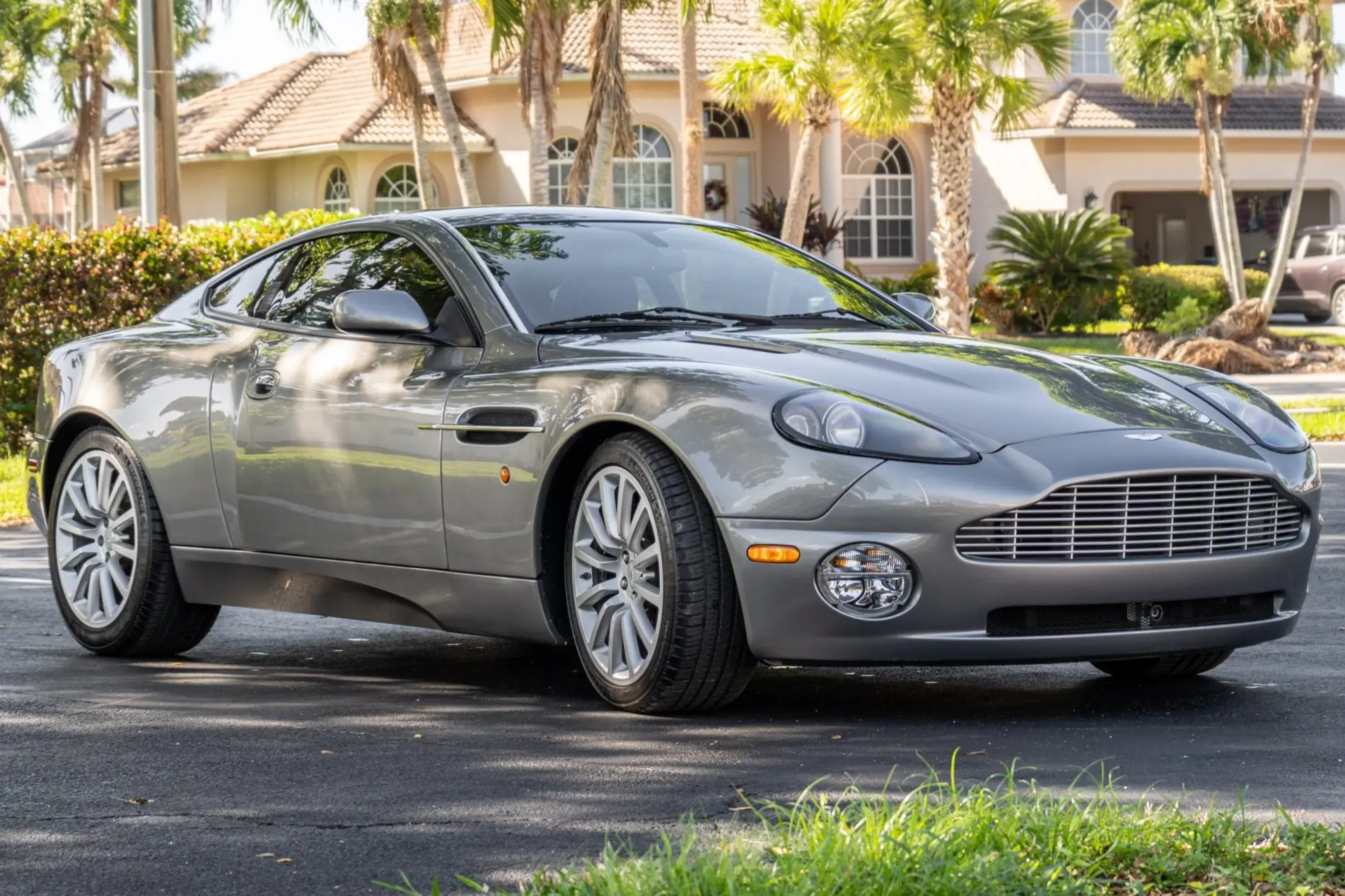 2003 Aston Martin Vanquish V12 Vanquish