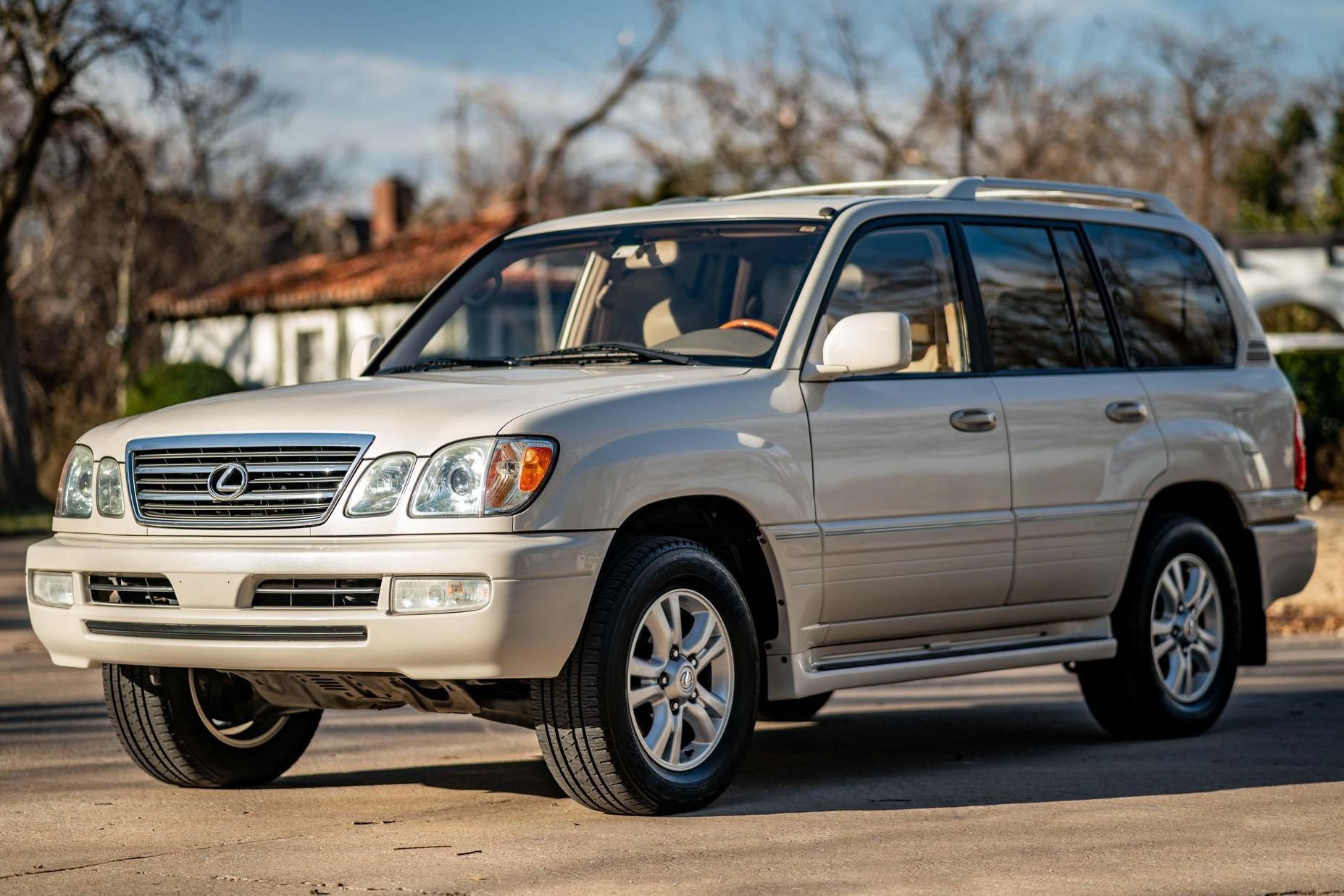 2003 Lexus LX