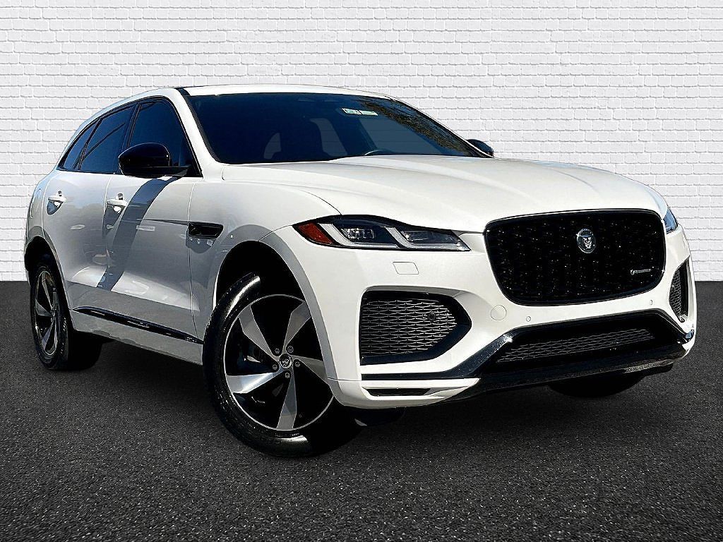 2024 Jaguar F-PACE P250 R-Dynamic S