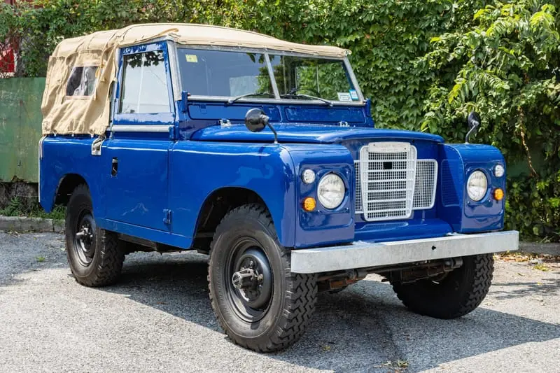 2025 Land Rover Defender 130 P300 S