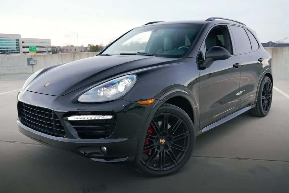 2014 Porsche Cayenne GTS