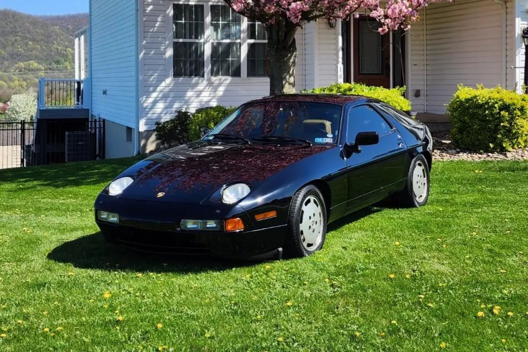 1987 Porsche 928 S4