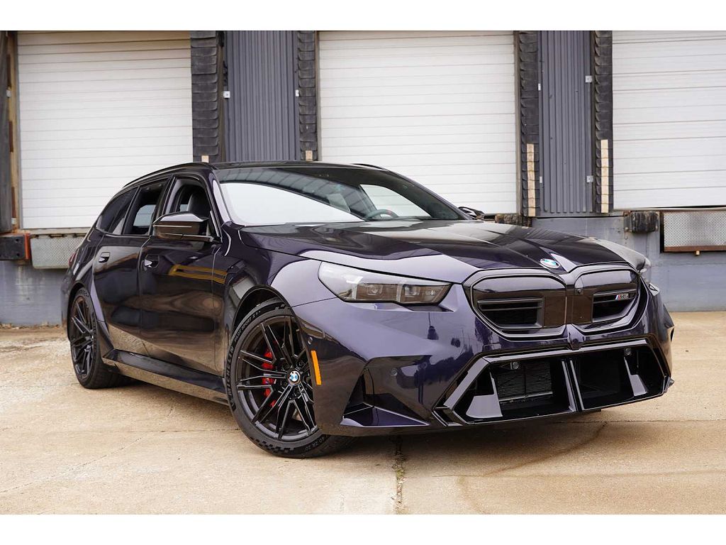 2025 BMW M5
