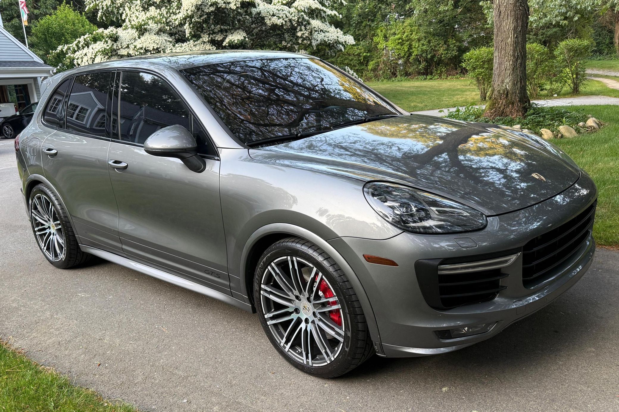 2016 Porsche Cayenne GTS