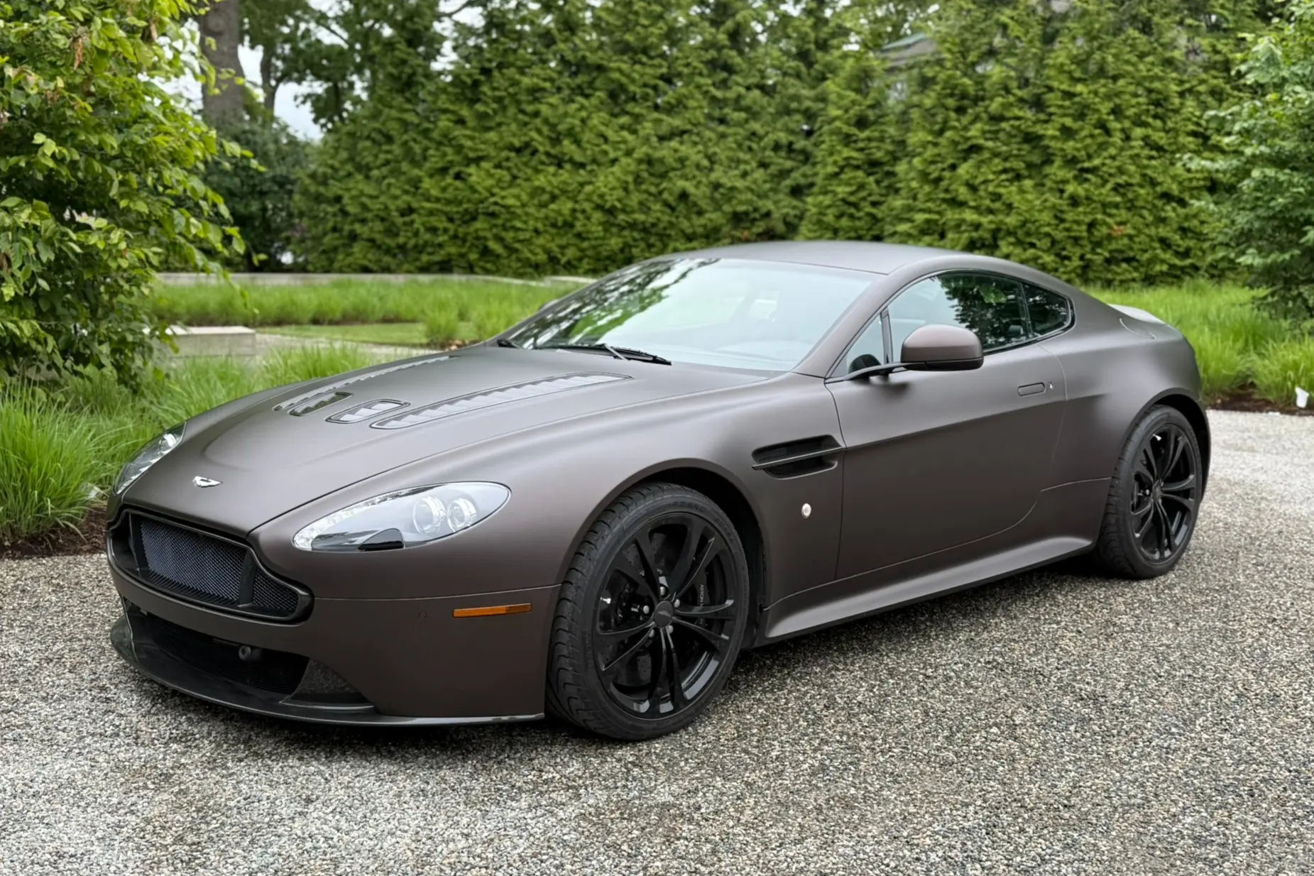 2011 Aston Martin Vantage V12 Vantage Coupe