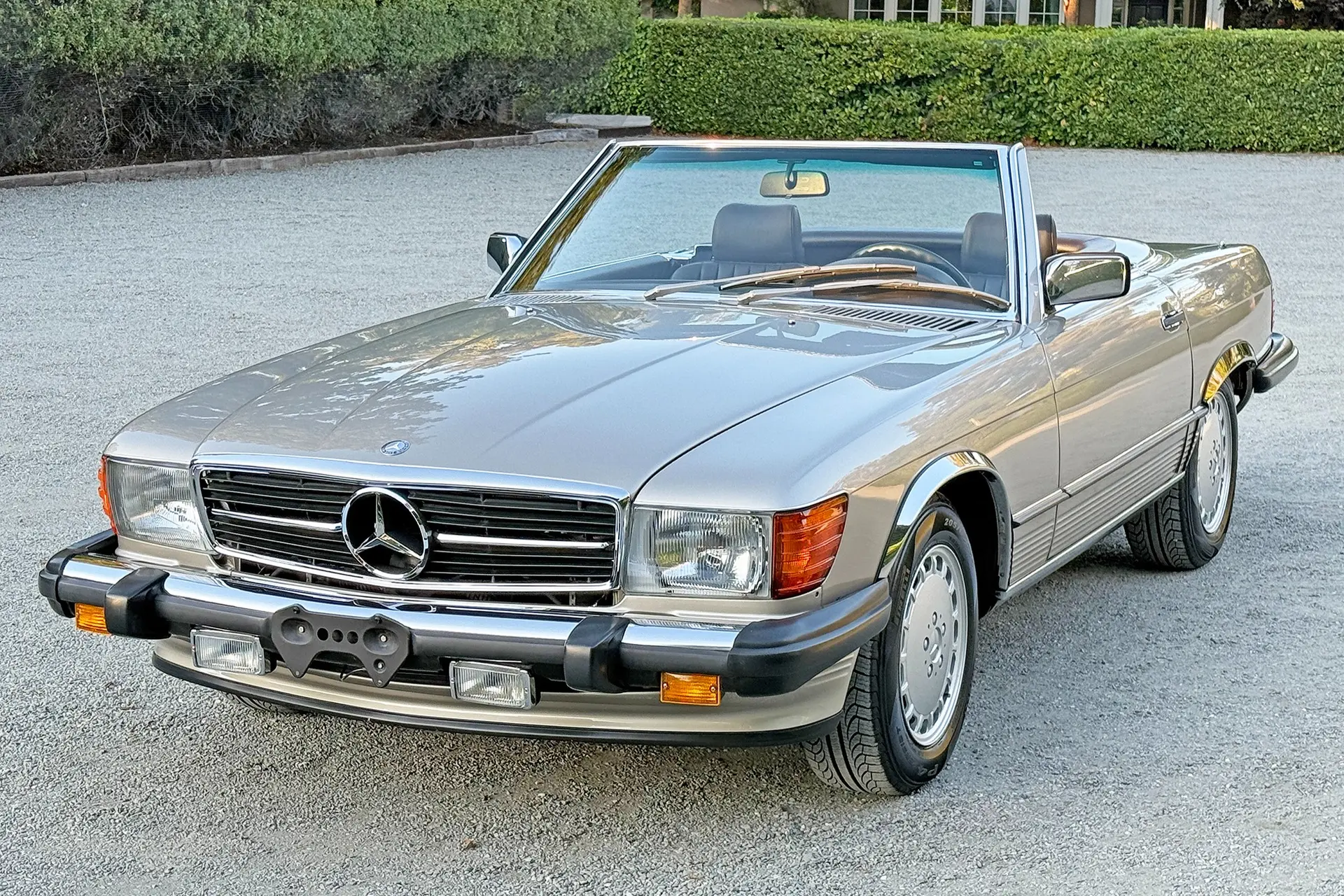 1989 Mercedes-Benz SL-Class 560SL