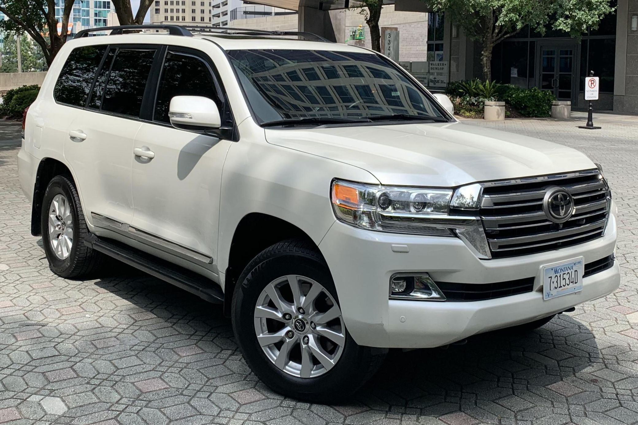 2017 Toyota Land Cruiser
