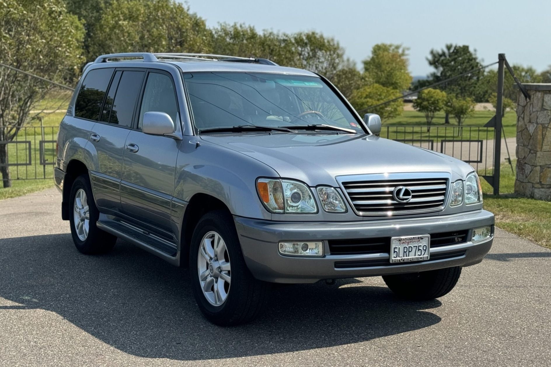 2005 Lexus LX