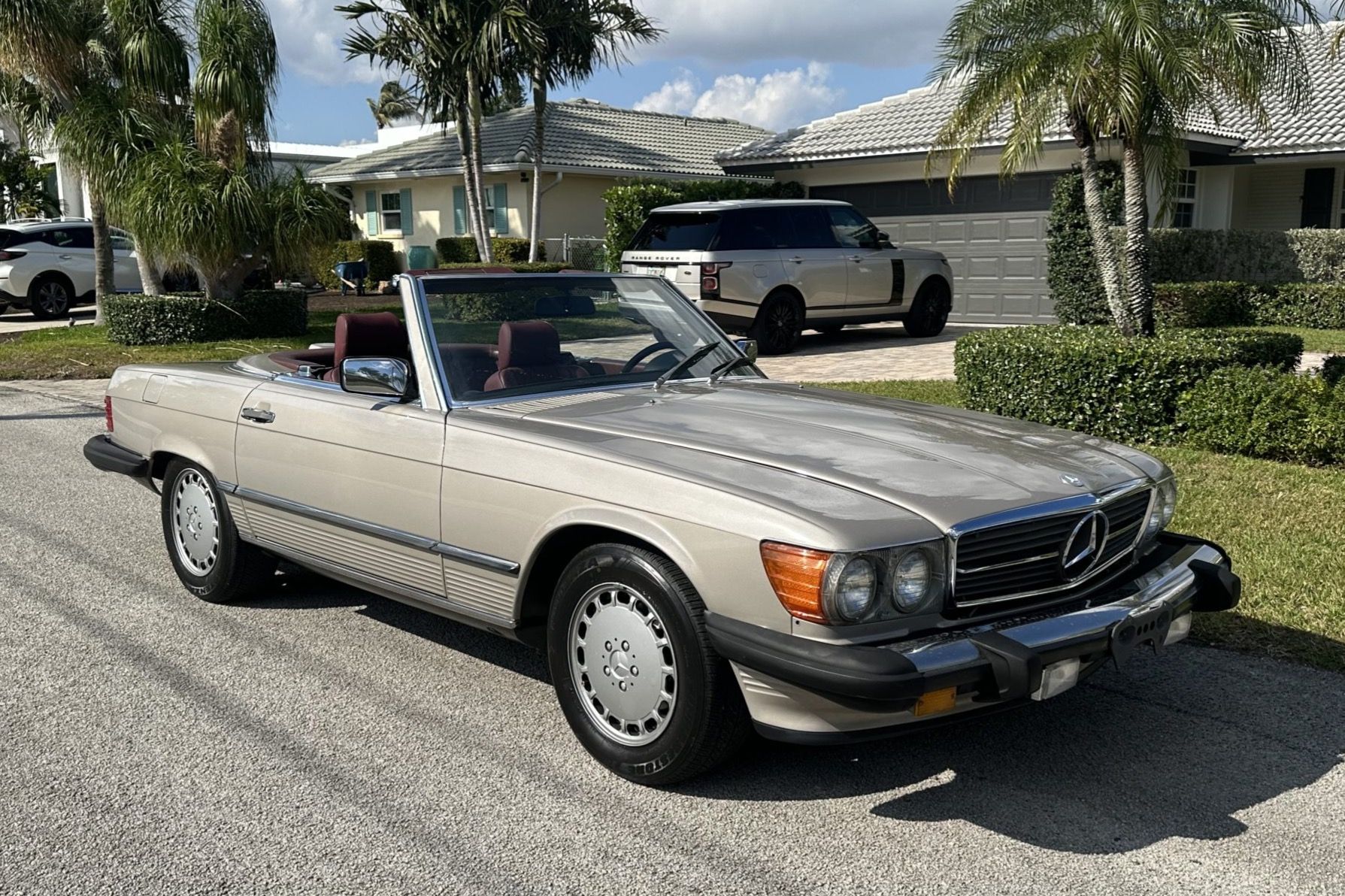 1987 Mercedes-Benz SL-Class 560SL